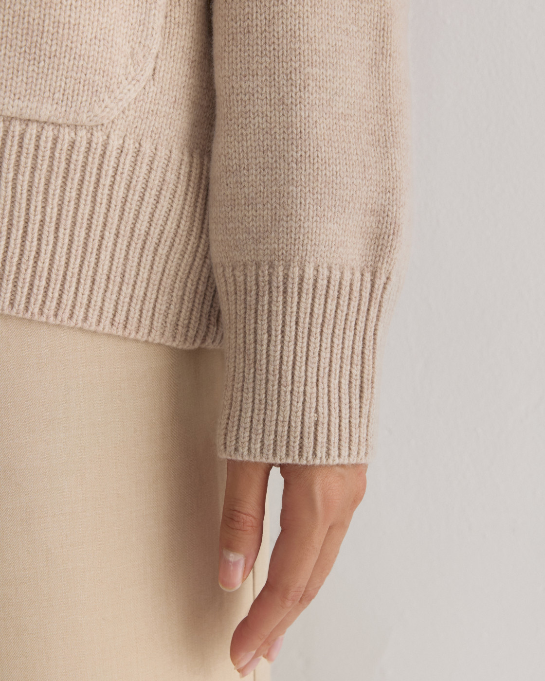 Кардиган Укороченный HAYLLI DESERT BEIGE BASE 